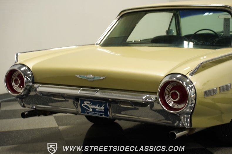 Unknown-Thunderbird-1962-Champagne-Beige-Black-24