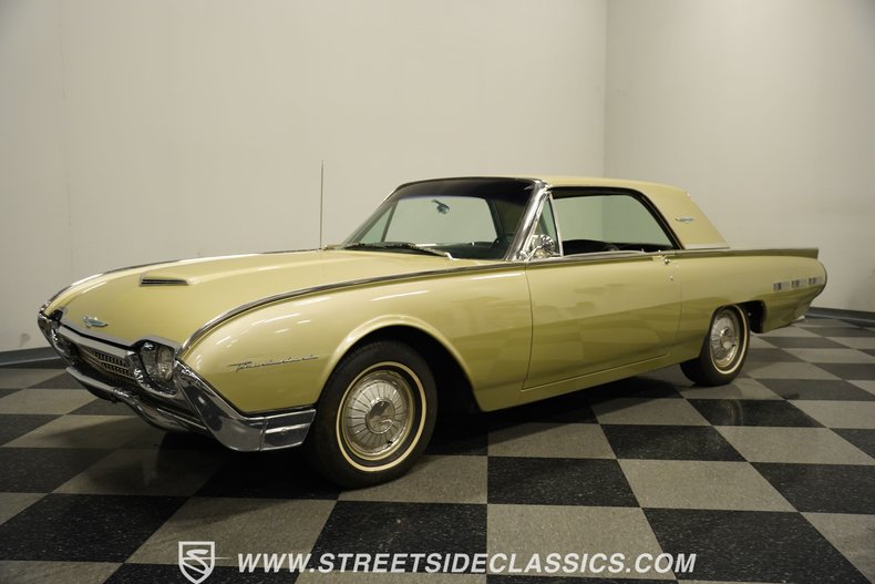Unknown-Thunderbird-1962-Champagne-Beige-Black-3