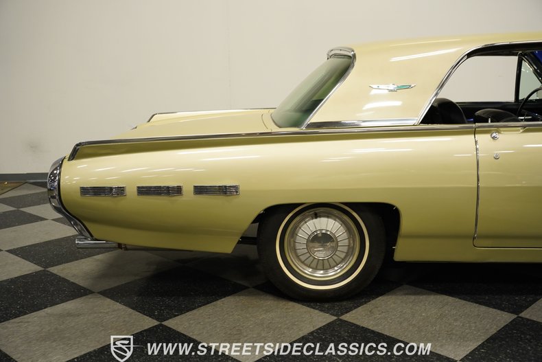 Unknown-Thunderbird-1962-Champagne-Beige-Black-32