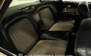 Unknown-Thunderbird-1962-Champagne-Beige-Black-42