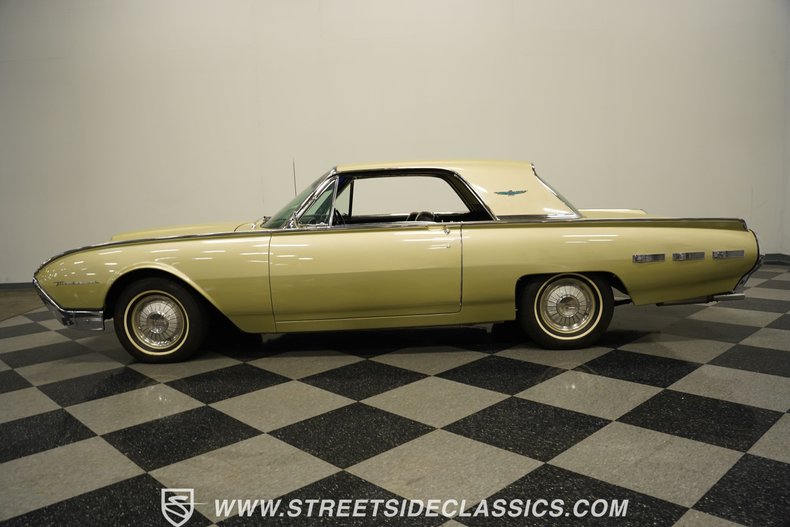 Unknown-Thunderbird-1962-Champagne-Beige-Black-5
