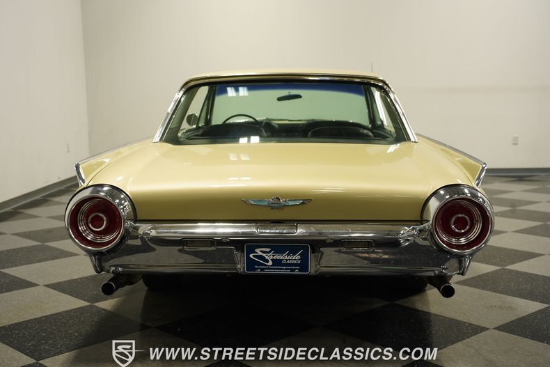 Unknown-Thunderbird-1962-Champagne-Beige-Black-9