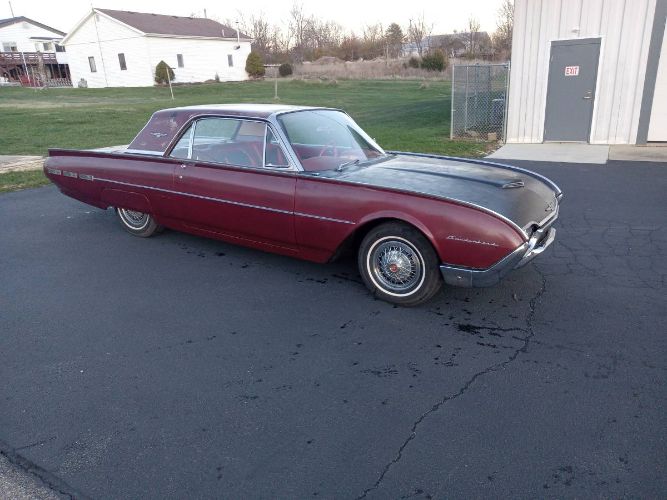 Unknown-Thunderbird-1962-Red-15