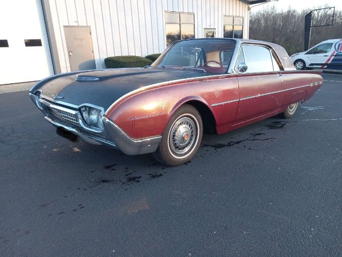 Unknown-Thunderbird-1962-Red-2