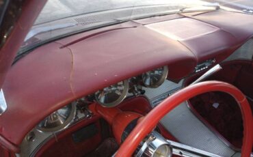 Unknown-Thunderbird-1962-Red-7