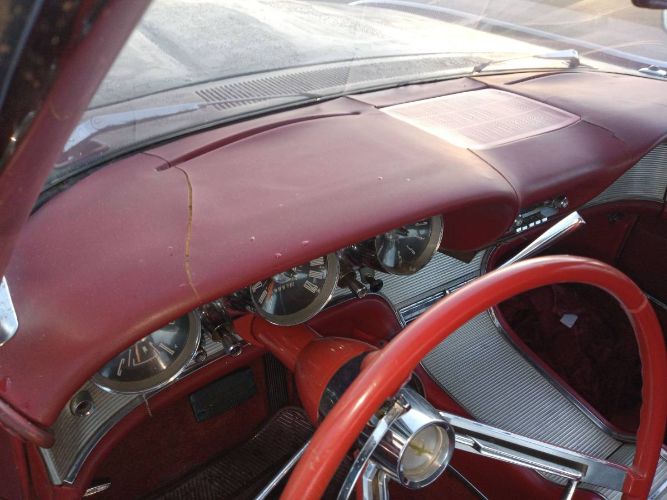 Unknown-Thunderbird-1962-Red-7