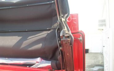 Unknown-Thunderbird-1962-Red-Black-10