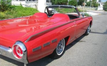 Unknown-Thunderbird-1962-Red-Black-2