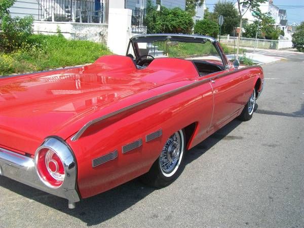Unknown-Thunderbird-1962-Red-Black-2