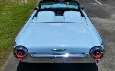 Unknown-Thunderbird-1962-Skyline-Blue-Black-19