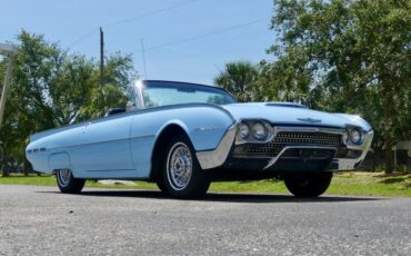 Unknown-Thunderbird-1962-Skyline-Blue-Black-28