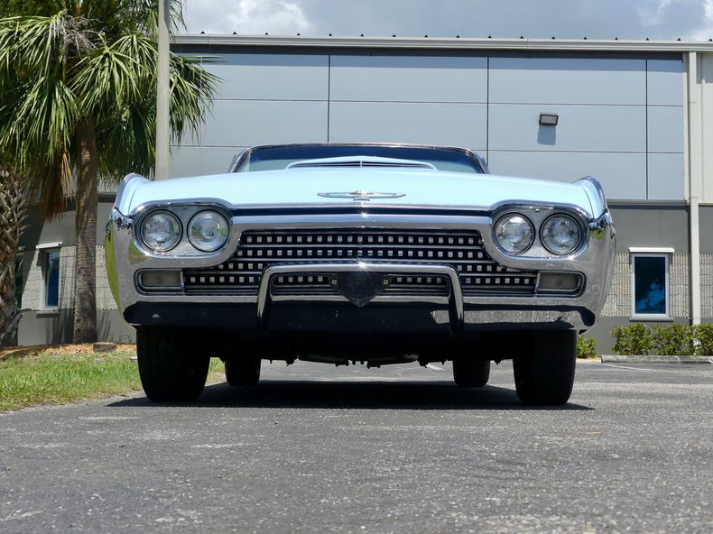 Unknown-Thunderbird-1962-Skyline-Blue-Black-31