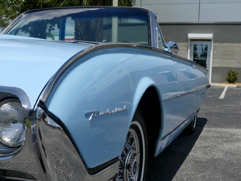 Unknown-Thunderbird-1962-Skyline-Blue-Black-32