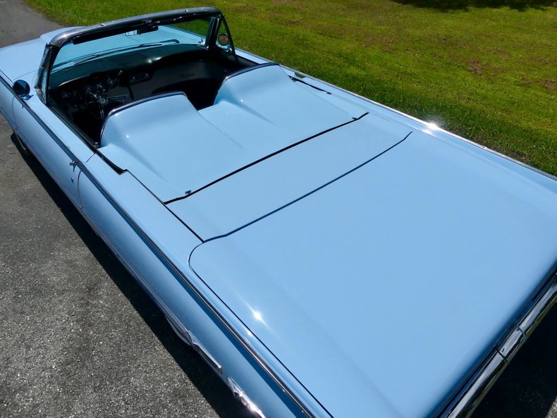Unknown-Thunderbird-1962-Skyline-Blue-Black-34