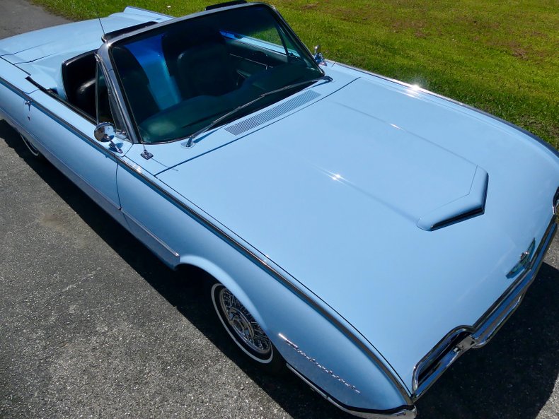 Unknown-Thunderbird-1962-Skyline-Blue-Black-38