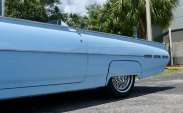 Unknown-Thunderbird-1962-Skyline-Blue-Black-41
