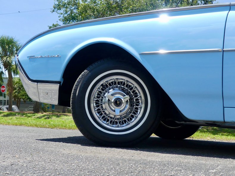 Unknown-Thunderbird-1962-Skyline-Blue-Black-44