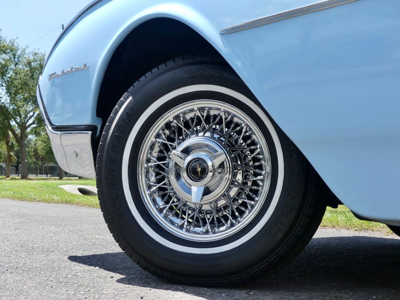 Unknown-Thunderbird-1962-Skyline-Blue-Black-45