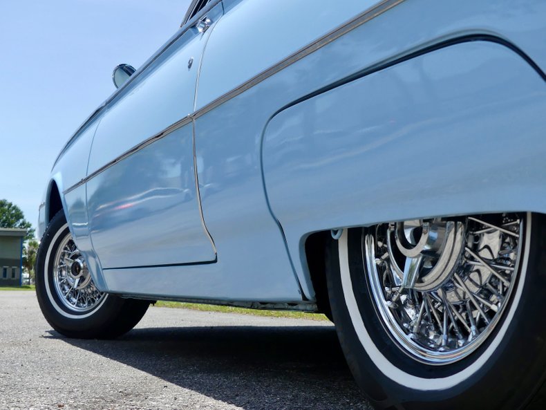 Unknown-Thunderbird-1962-Skyline-Blue-Black-46