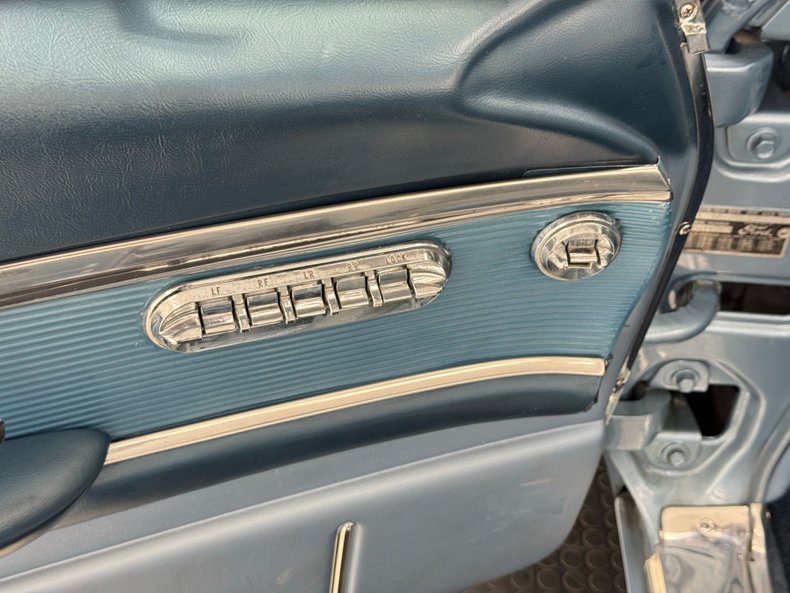 Unknown-Thunderbird-1962-Viking-Blue-Blue-48