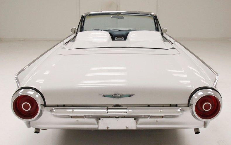 Unknown-Thunderbird-1962-White-Silver-Blue-14