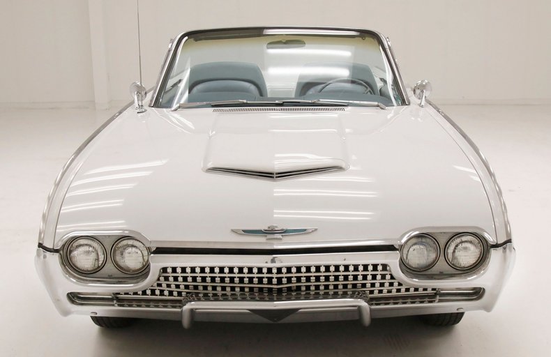 Unknown-Thunderbird-1962-White-Silver-Blue-16