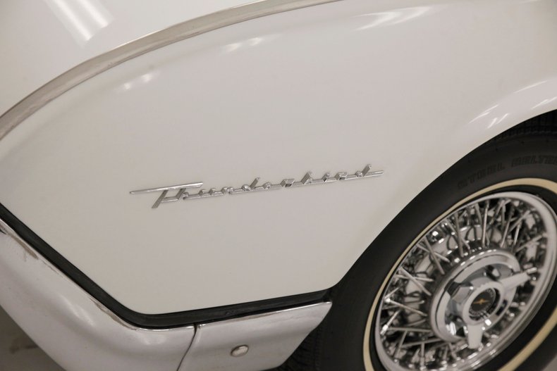Unknown-Thunderbird-1962-White-Silver-Blue-24