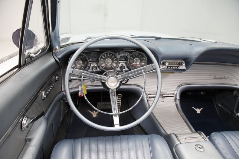 Unknown-Thunderbird-1962-White-Silver-Blue-44