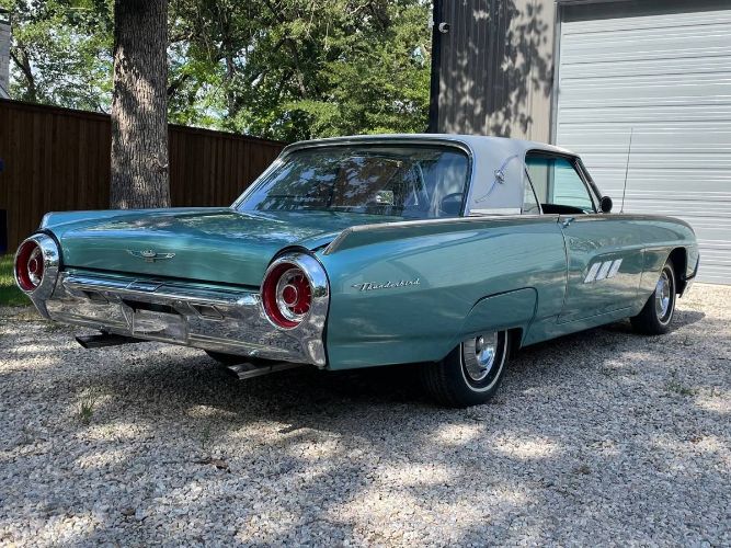 Unknown-Thunderbird-1963-Green-14