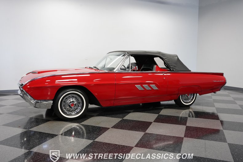 Unknown-Thunderbird-1963-Rangoon-Red-Black-11