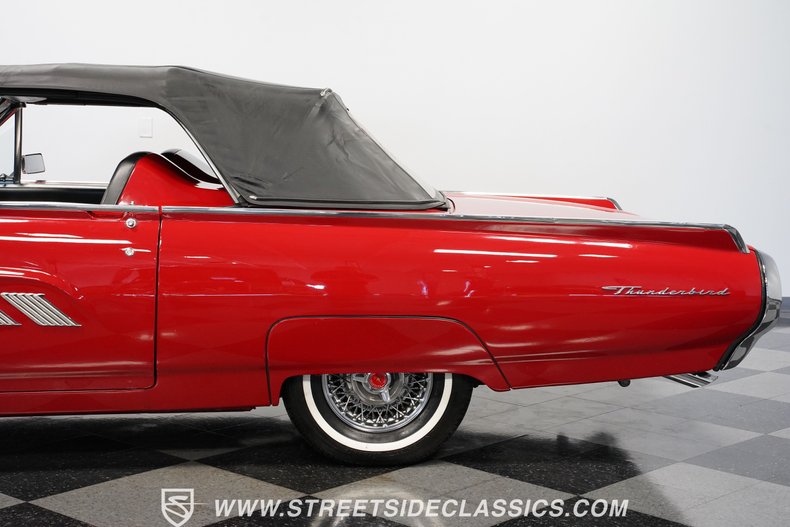 Unknown-Thunderbird-1963-Rangoon-Red-Black-30