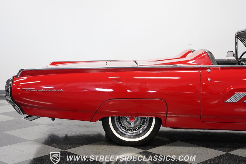 Unknown-Thunderbird-1963-Rangoon-Red-Black-35