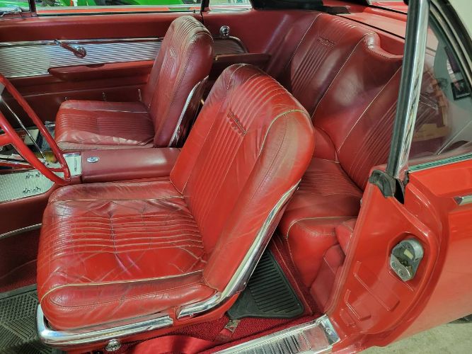 Unknown-Thunderbird-1963-Red-10