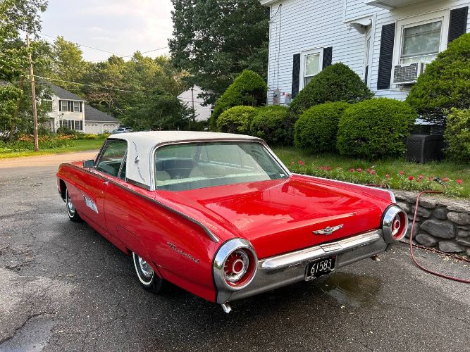 Unknown-Thunderbird-1963-Red-3