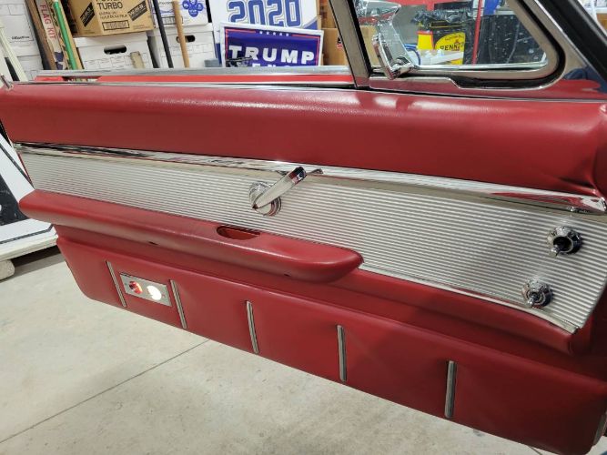 Unknown-Thunderbird-1963-Red-8