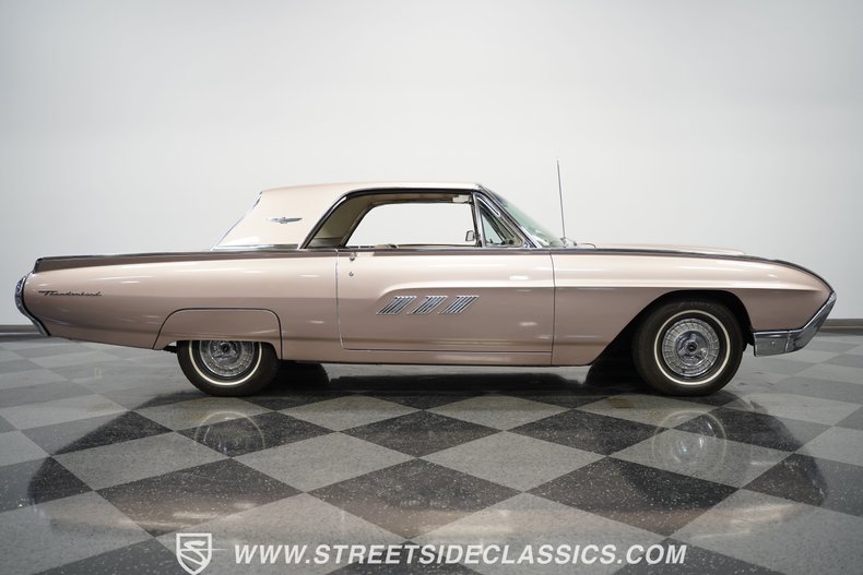 Unknown-Thunderbird-1963-Rose-Beige-Rose-Beige-22