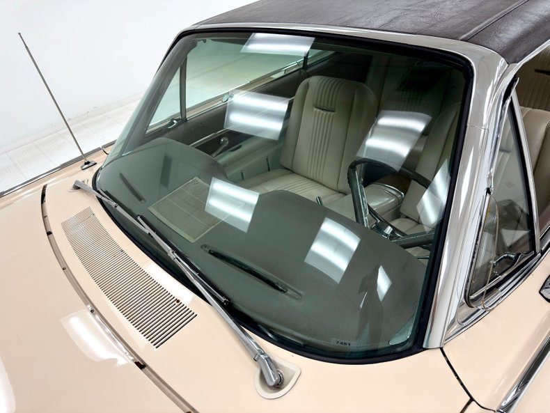 Unknown-Thunderbird-1963-Sandshell-Beige-Beige-20