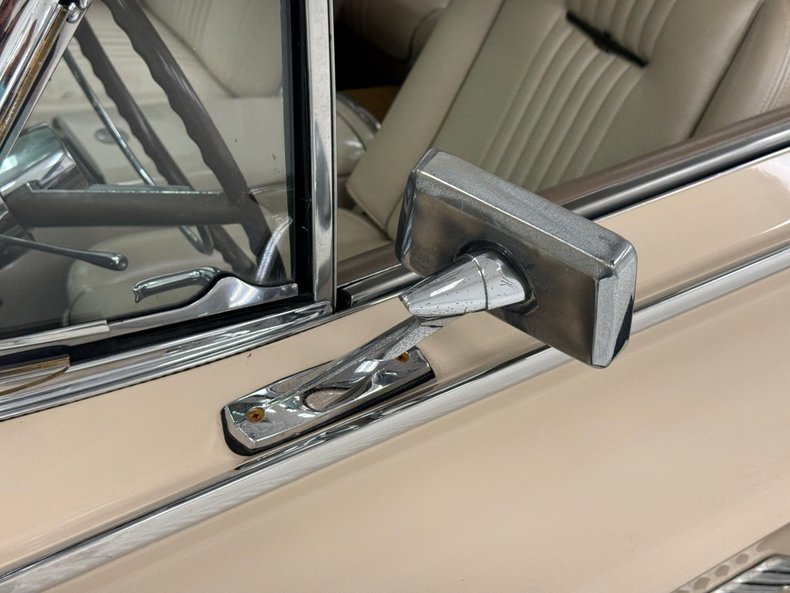 Unknown-Thunderbird-1963-Sandshell-Beige-Beige-22