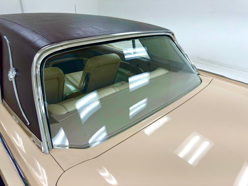 Unknown-Thunderbird-1963-Sandshell-Beige-Beige-25