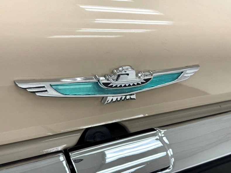 Unknown-Thunderbird-1963-Sandshell-Beige-Beige-3