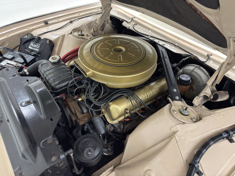 Unknown-Thunderbird-1963-Sandshell-Beige-Beige-30