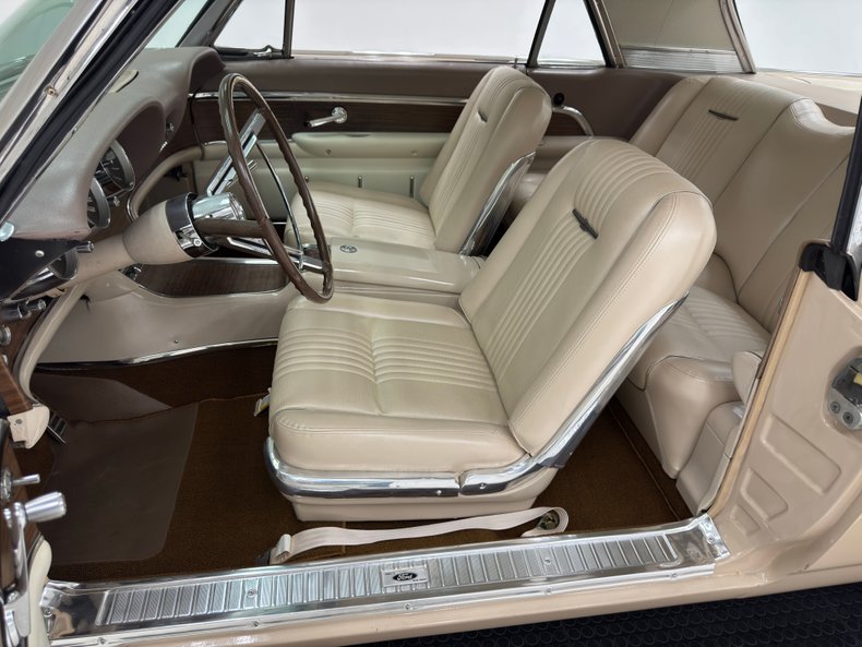 Unknown-Thunderbird-1963-Sandshell-Beige-Beige-34