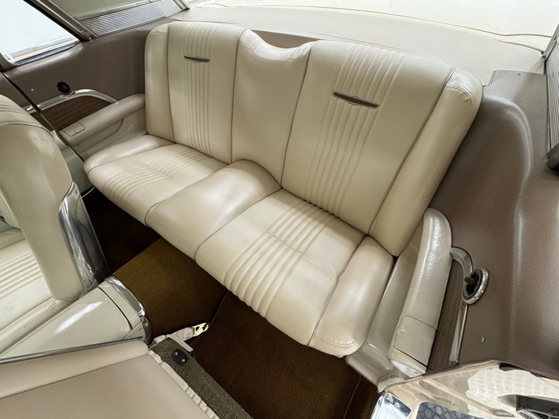 Unknown-Thunderbird-1963-Sandshell-Beige-Beige-36