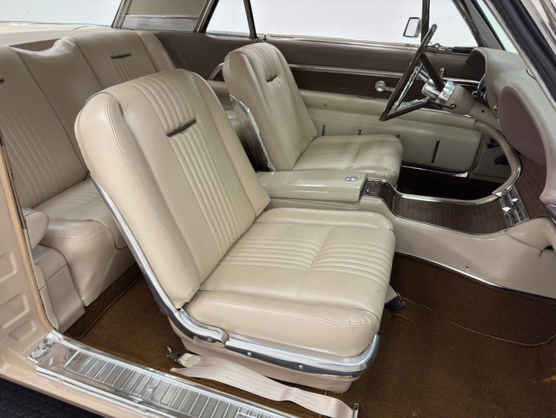 Unknown-Thunderbird-1963-Sandshell-Beige-Beige-37