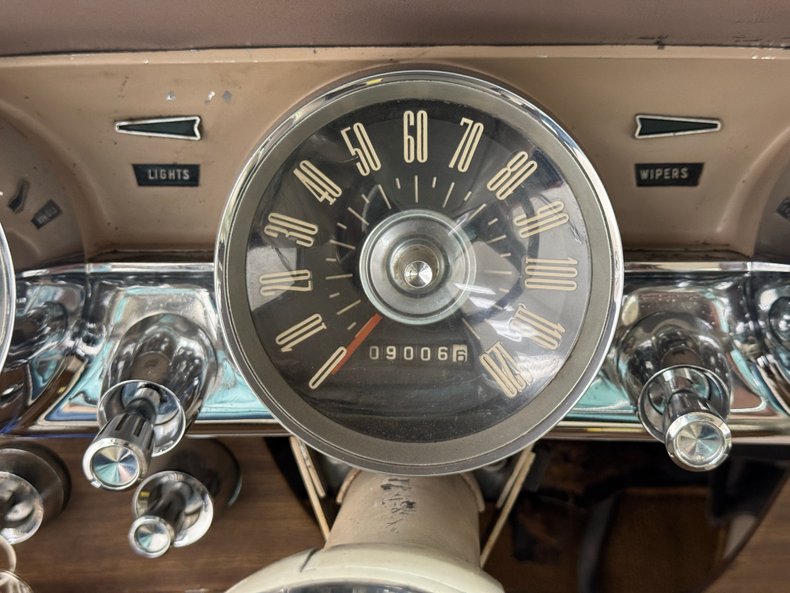 Unknown-Thunderbird-1963-Sandshell-Beige-Beige-42