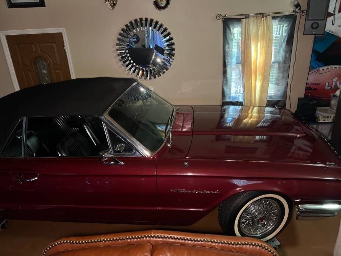 Unknown-Thunderbird-1964-BurgundyBlack-Top-13