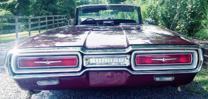Unknown-Thunderbird-1964-Custom-Burgundy-Black-10