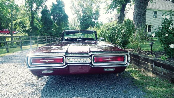 Unknown-Thunderbird-1964-Custom-Burgundy-Black-9
