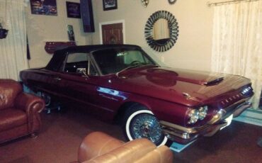 Unknown-Thunderbird-1964-Custom-Burgundy-Black-Leather-1