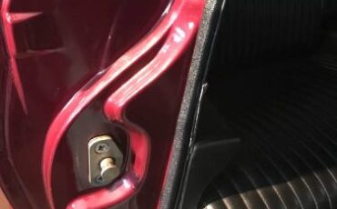 Unknown-Thunderbird-1964-Custom-Burgundy-Black-Leather-12